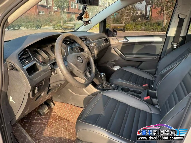 19年大众途安轿车抵押车出售