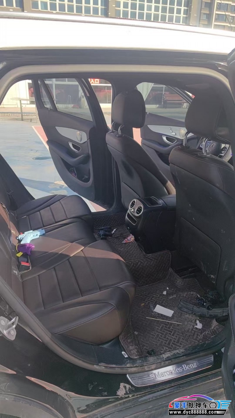 21年奔驰GLC轿车抵押车出售