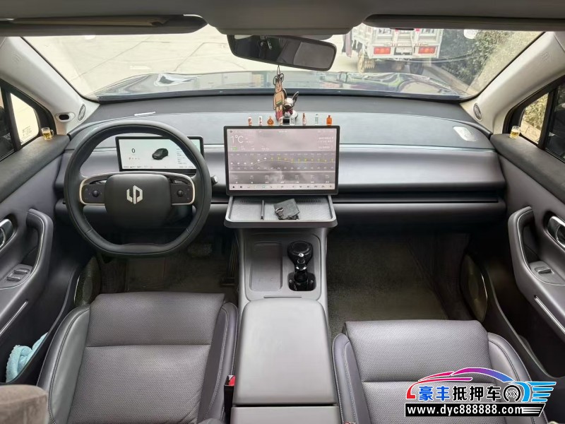 20年零跑C10轿车抵押车出售