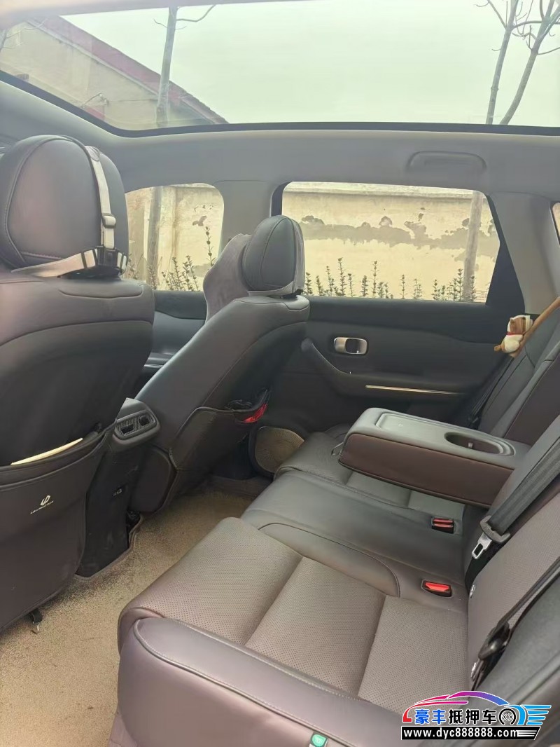 20年零跑C10轿车抵押车出售