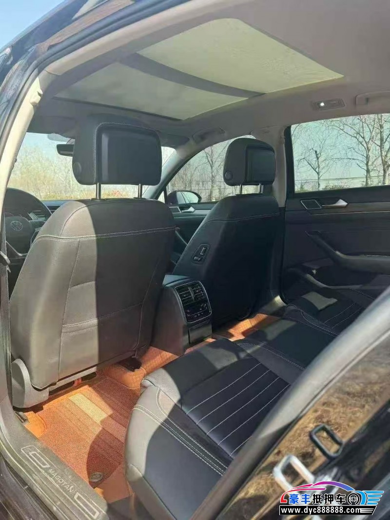 22年大众迈腾轿车抵押车出售