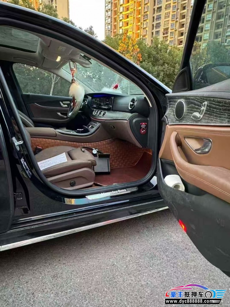 19年奔驰E轿车抵押车出售