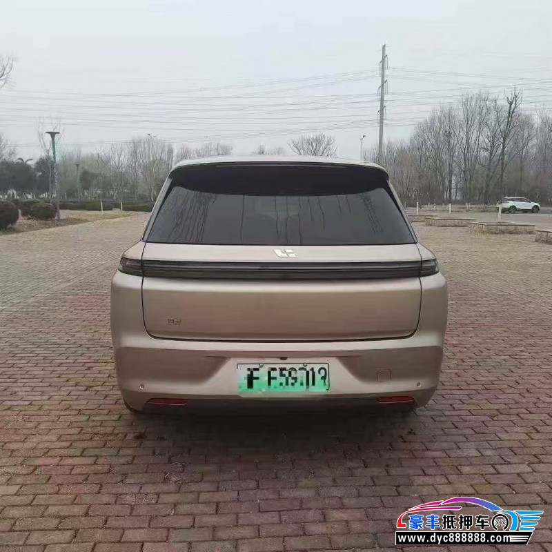 23年理想L8轿车抵押车出售