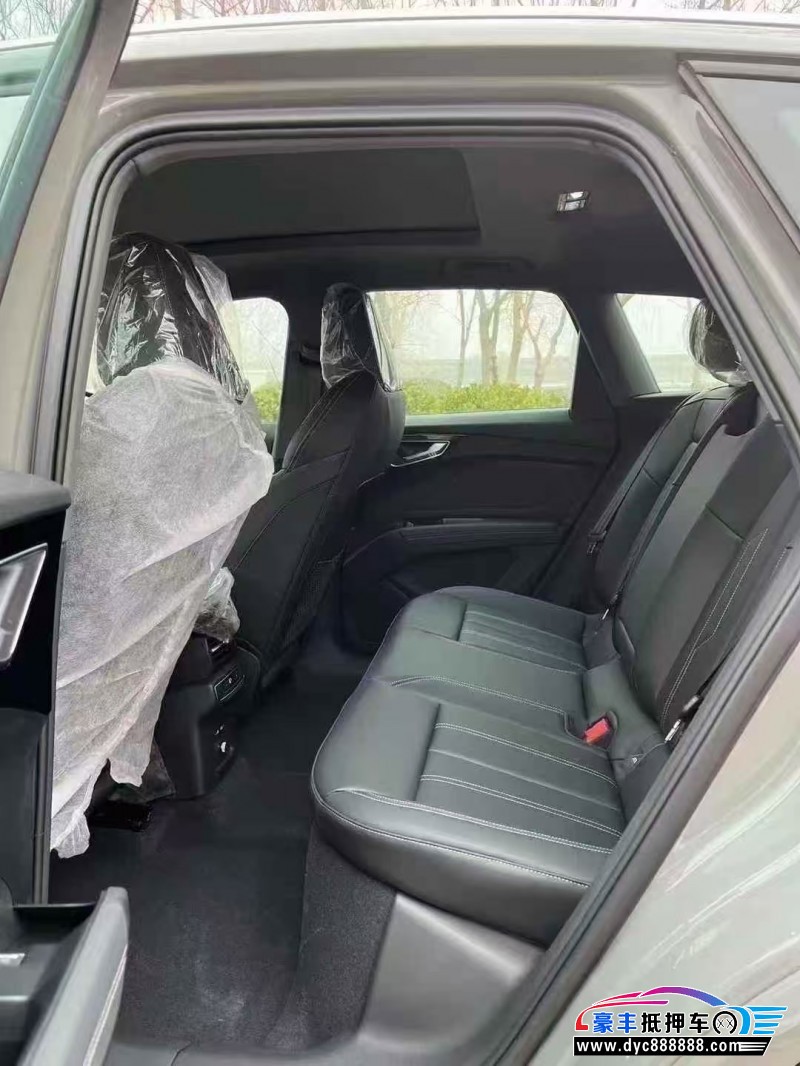 26年奥迪Q4轿车抵押车出售