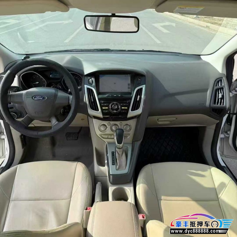 15年福特福克斯轿车抵押车出售