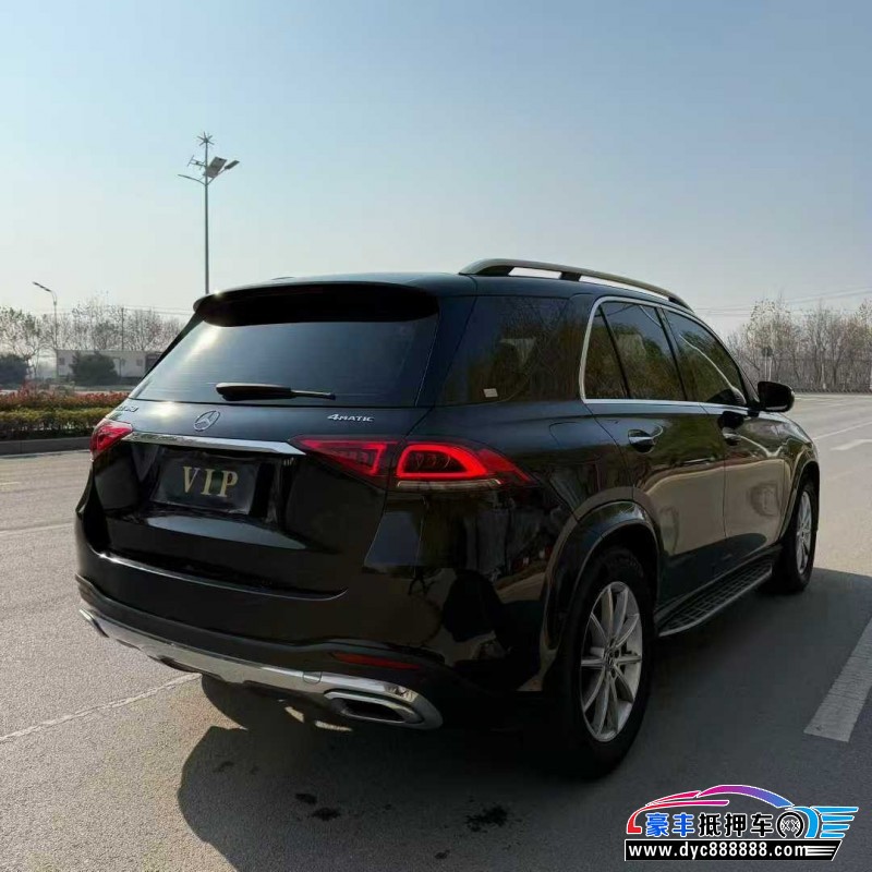 19年奔驰GLE轿车抵押车出售