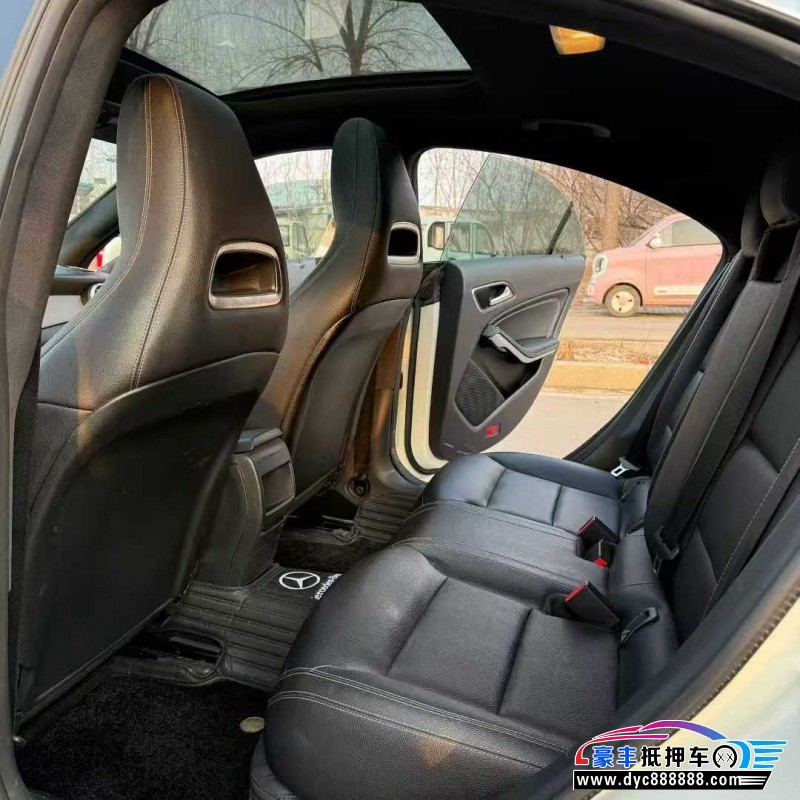 17年奔驰CLA轿车抵押车出售