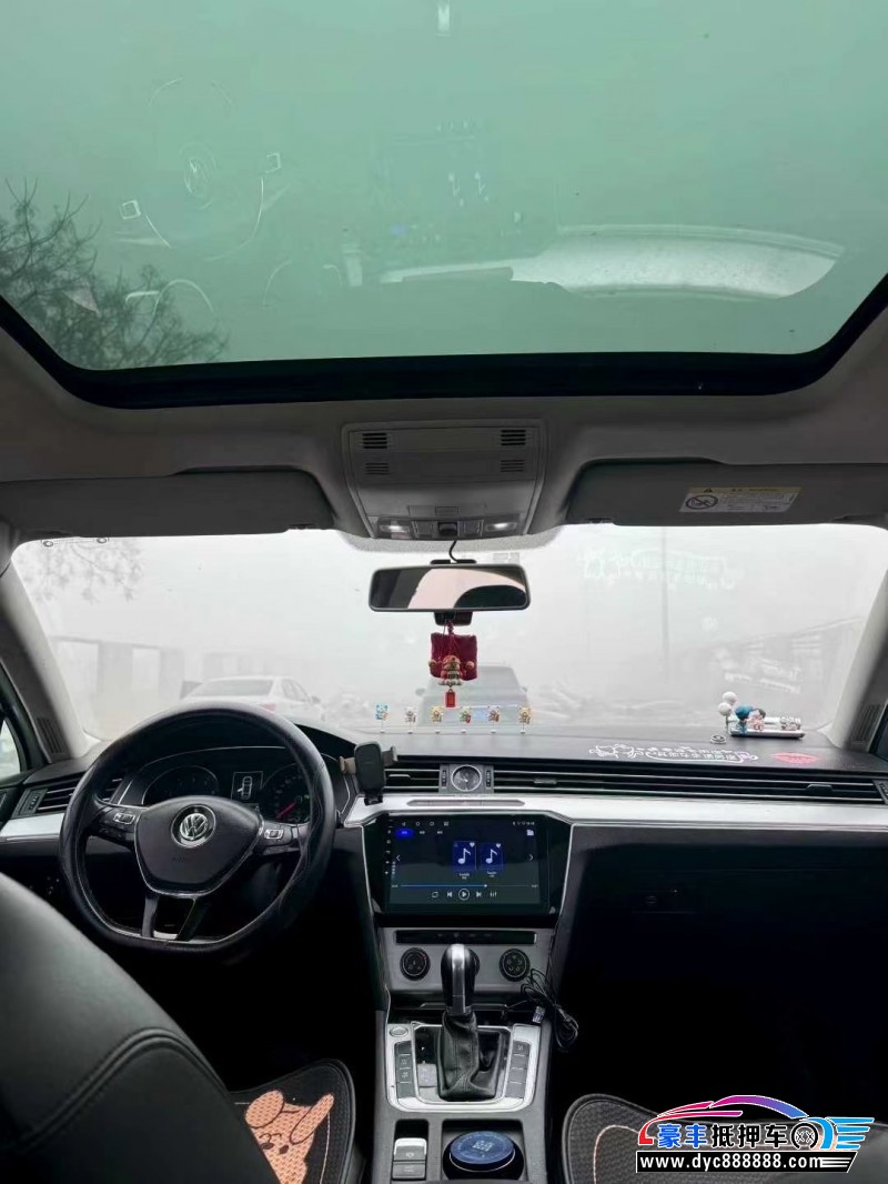 17年大众迈腾轿车抵押车出售