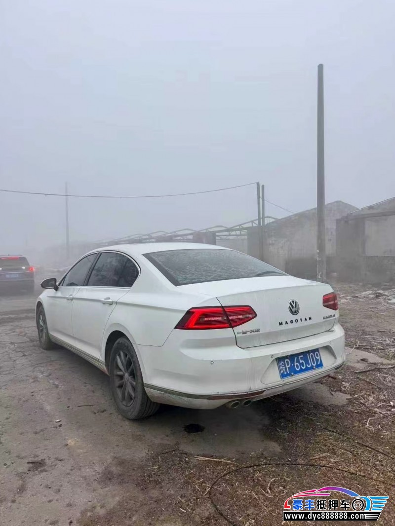 17年大众迈腾轿车抵押车出售