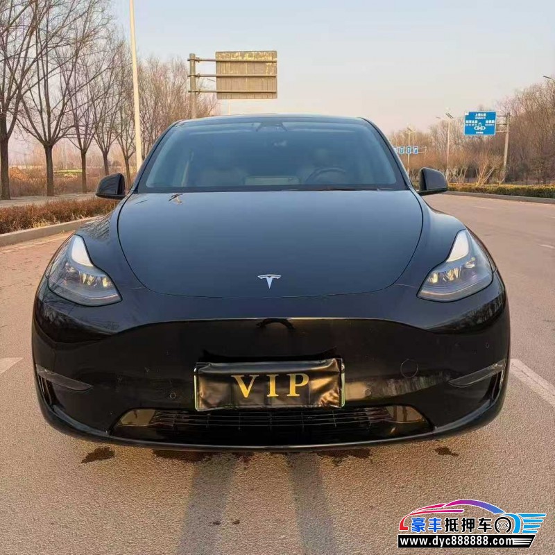 抵押车出售22年特斯拉Model Y轿车