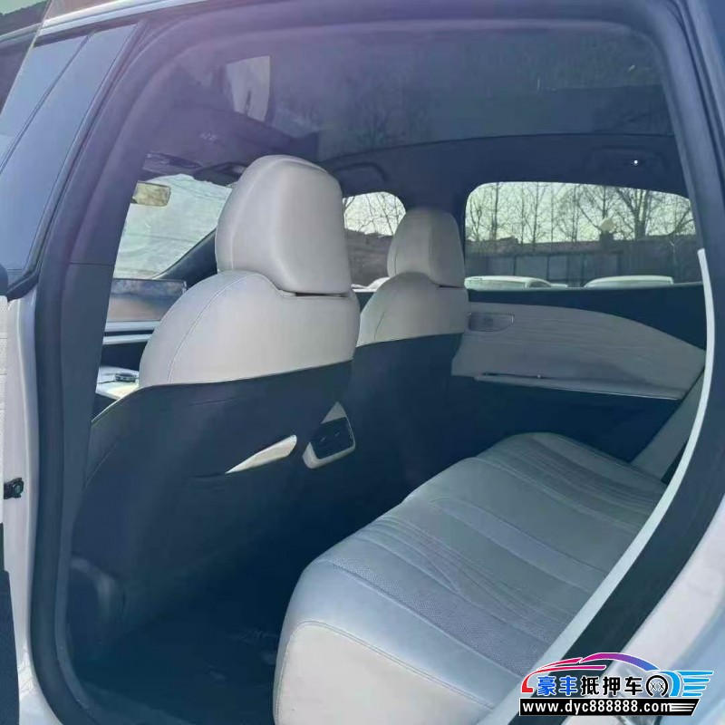 24年吉利银河轿车抵押车出售