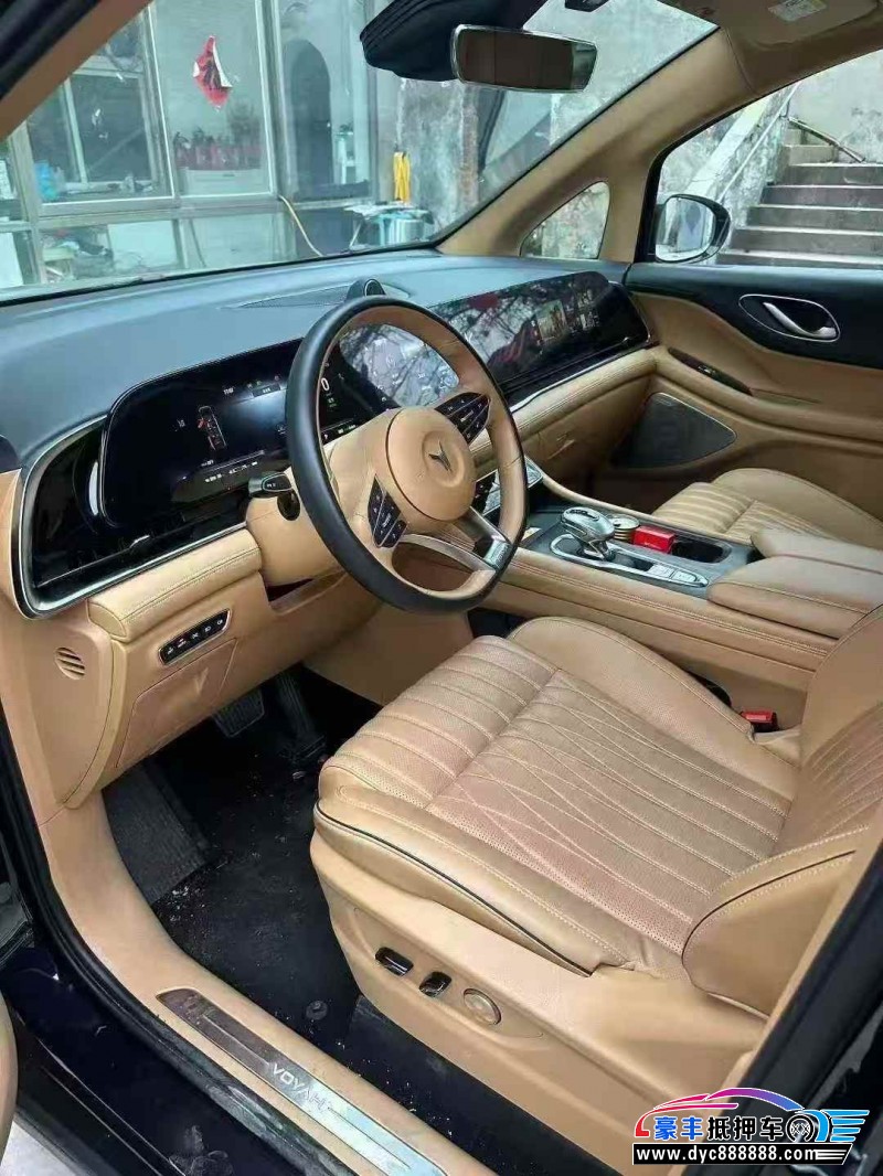 23年岚图梦想家轿车抵押车出售