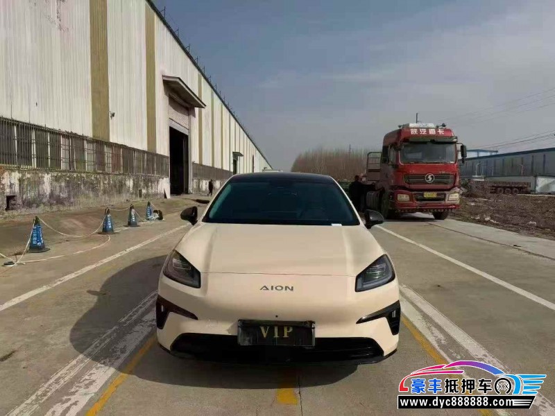 抵押车出售25年埃安RT轿车