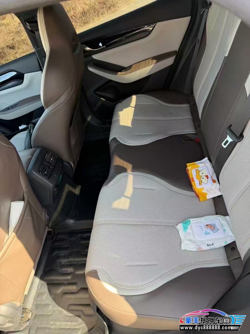 24年比亚迪秦轿车抵押车出售