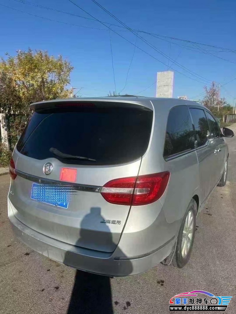 15年别克GL8轿车抵押车出售