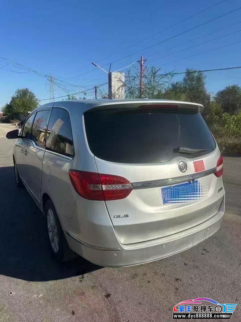 15年别克GL8轿车抵押车出售