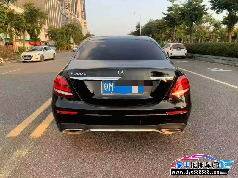 18年奔驰E轿车抵押车出售