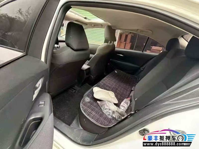 20年丰田卡罗拉轿车抵押车出售