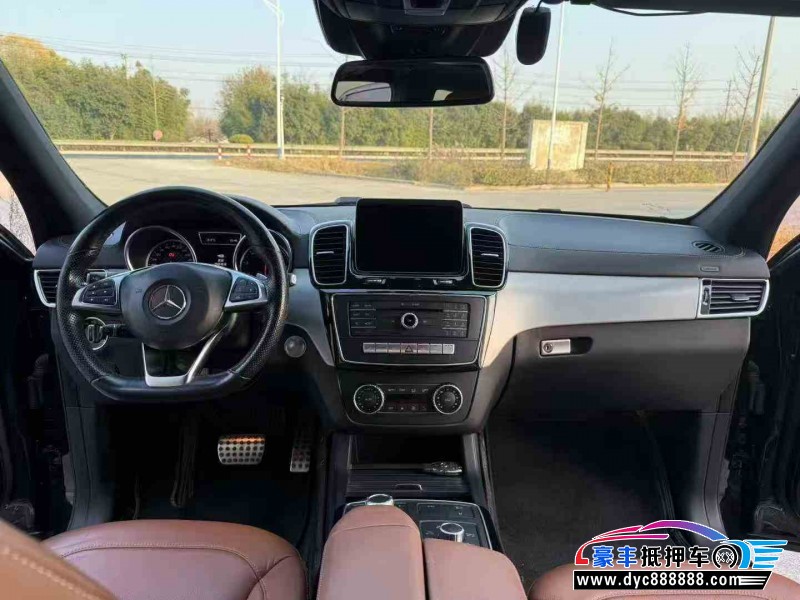 18年奔驰GLE AMG轿车抵押车出售