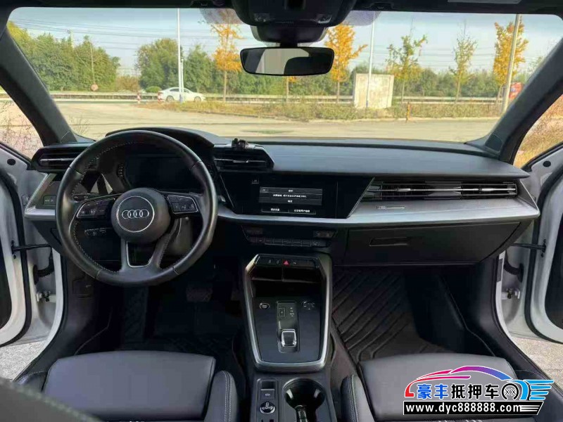 22年奥迪A3轿车抵押车出售