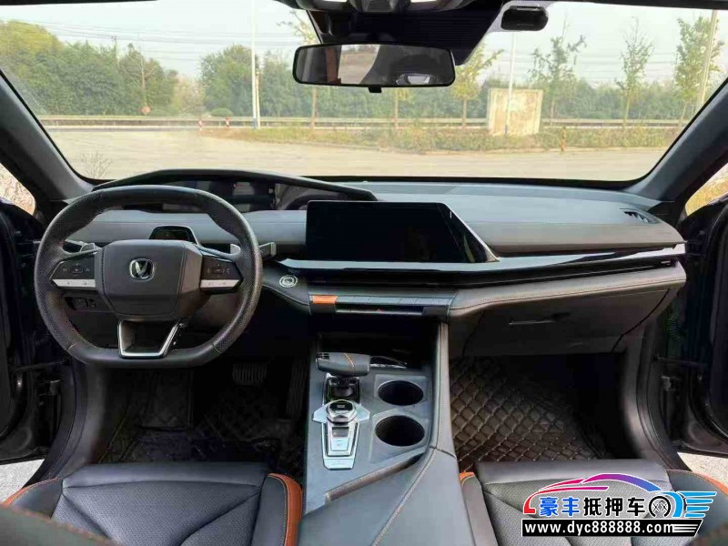 24年长安长安UNI轿车抵押车出售