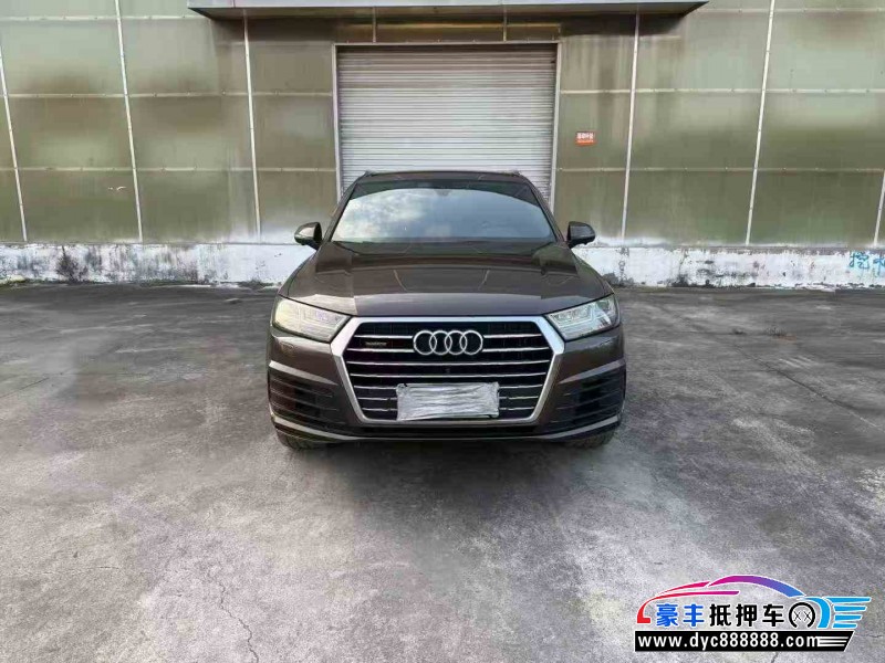 抵押车出售19年奥迪Q7轿车