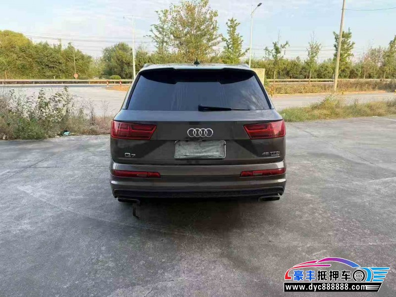 19年奥迪Q7轿车抵押车出售