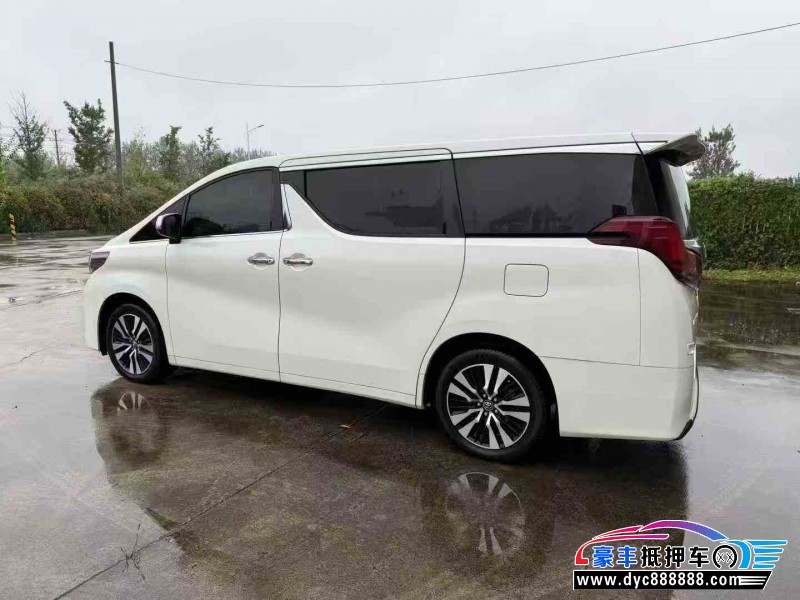 18年丰田埃尔法轿车抵押车出售