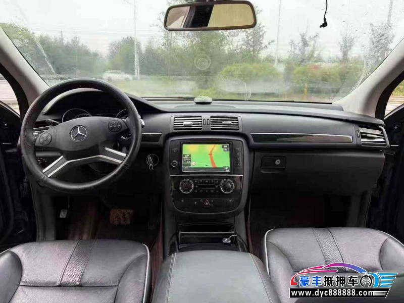 17年奔驰R轿车抵押车出售