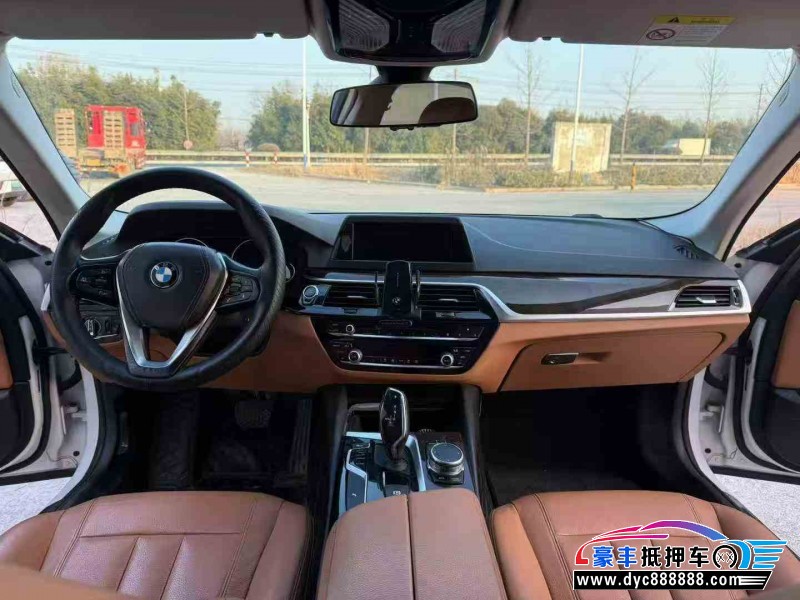 18年宝马5系轿车抵押车出售