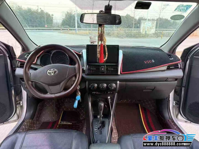 15年丰田威驰轿车抵押车出售