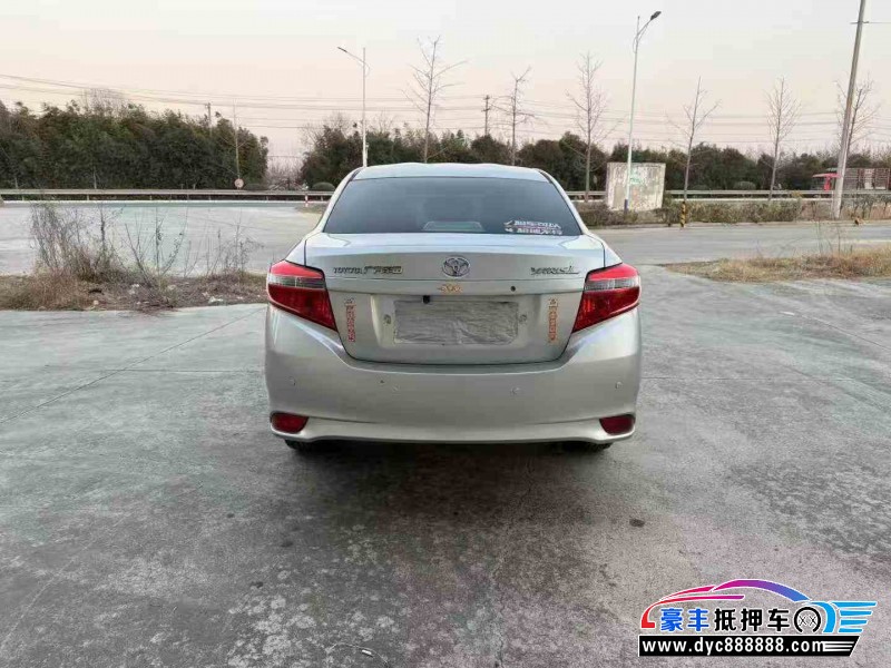 15年丰田威驰轿车抵押车出售