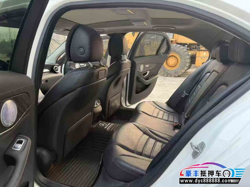 18年奔驰C轿车抵押车出售
