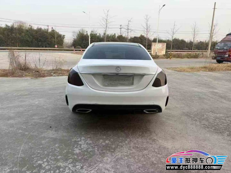 18年奔驰C轿车抵押车出售