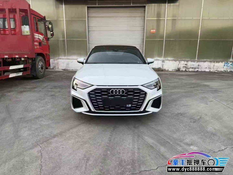 抵押车出售24年奥迪A3轿车