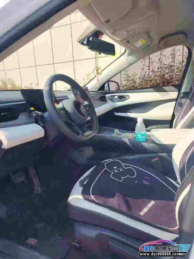 25年比亚迪海豹轿车抵押车出售