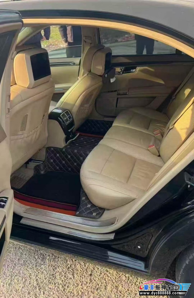 12年奔驰S轿车抵押车出售