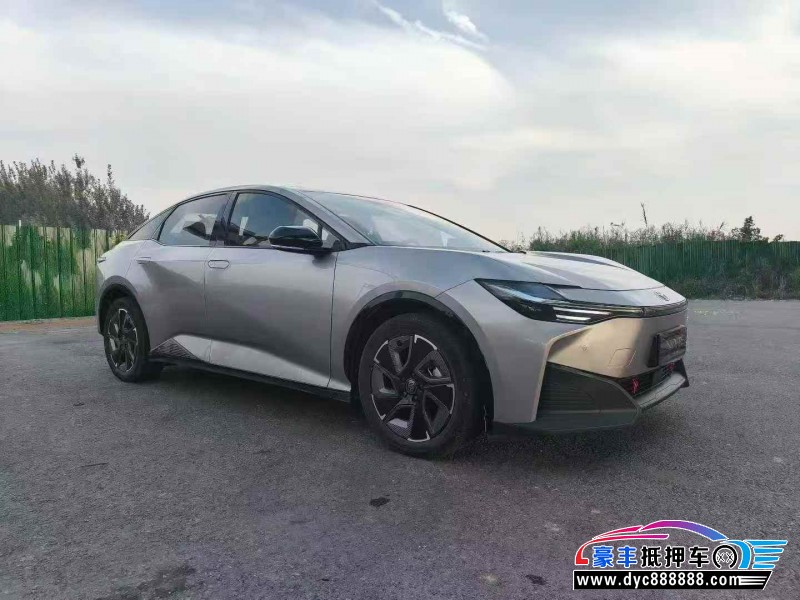 24年丰田BZ3轿车抵押车出售