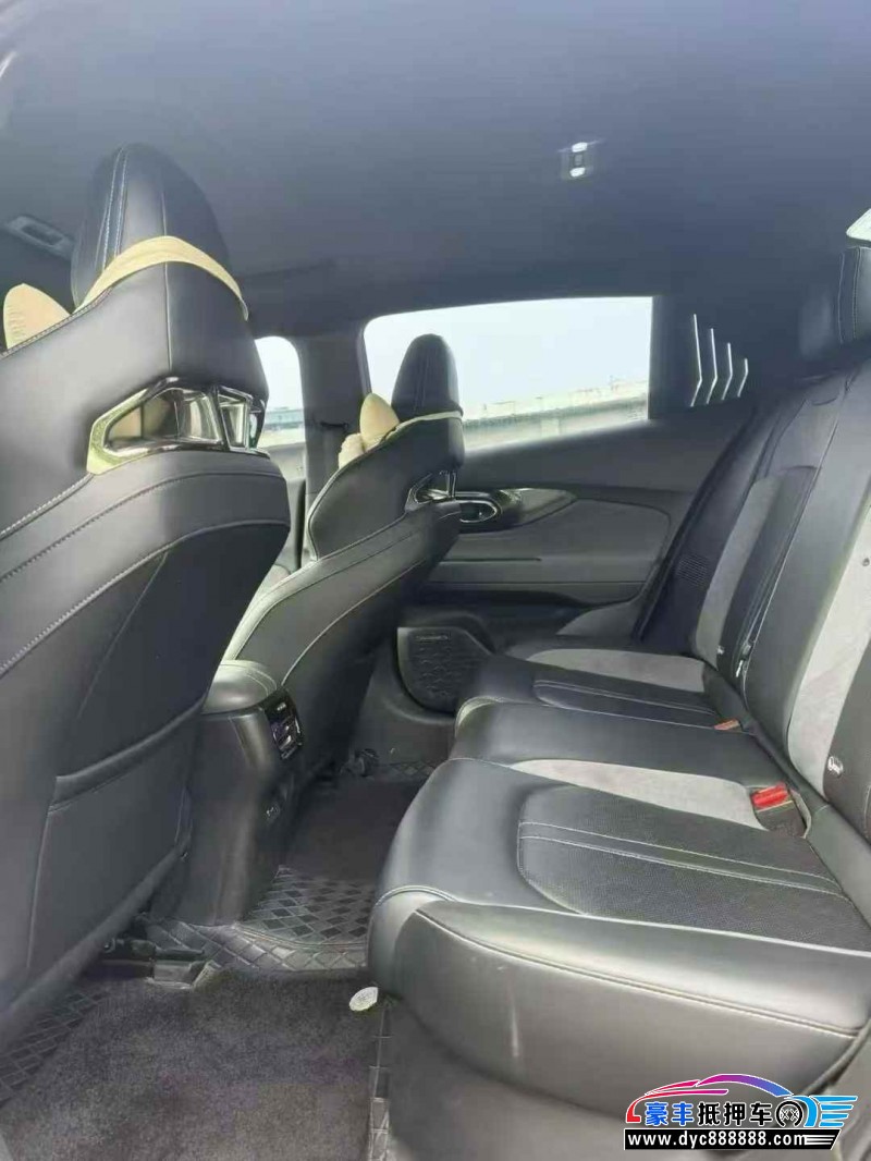 23年传祺影豹轿车抵押车出售