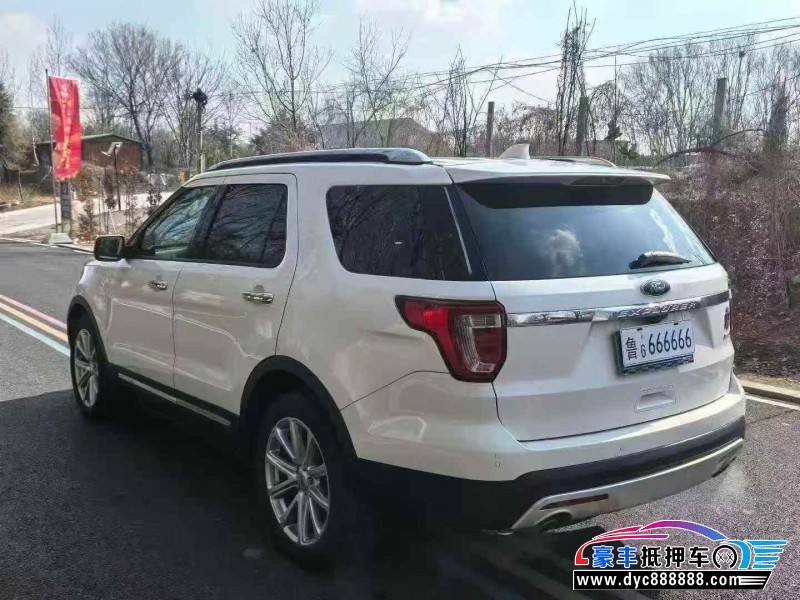 18年福特探险者轿车抵押车出售