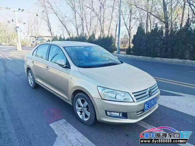 13年大众桑塔纳轿车抵押车出售