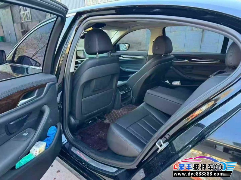 18年宝马5系轿车抵押车出售