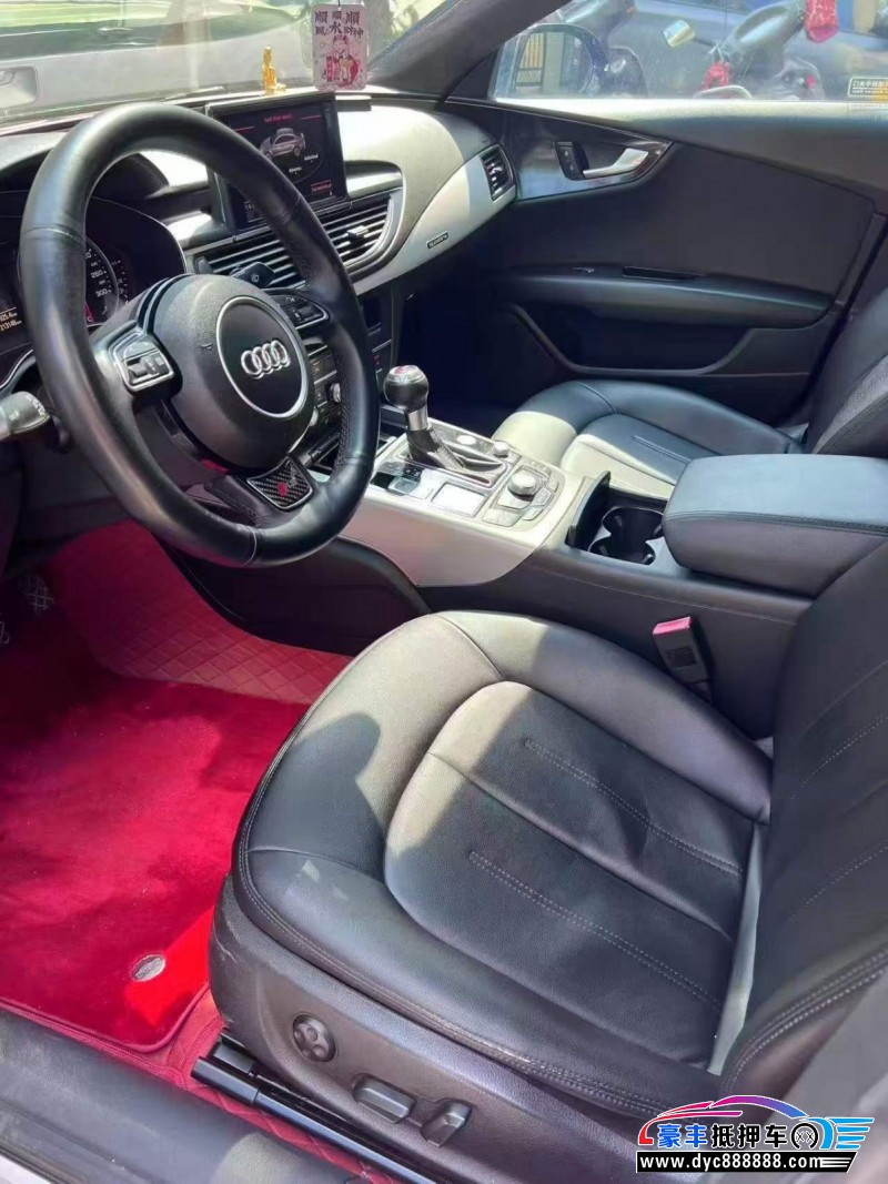 13年奥迪A7轿车抵押车出售