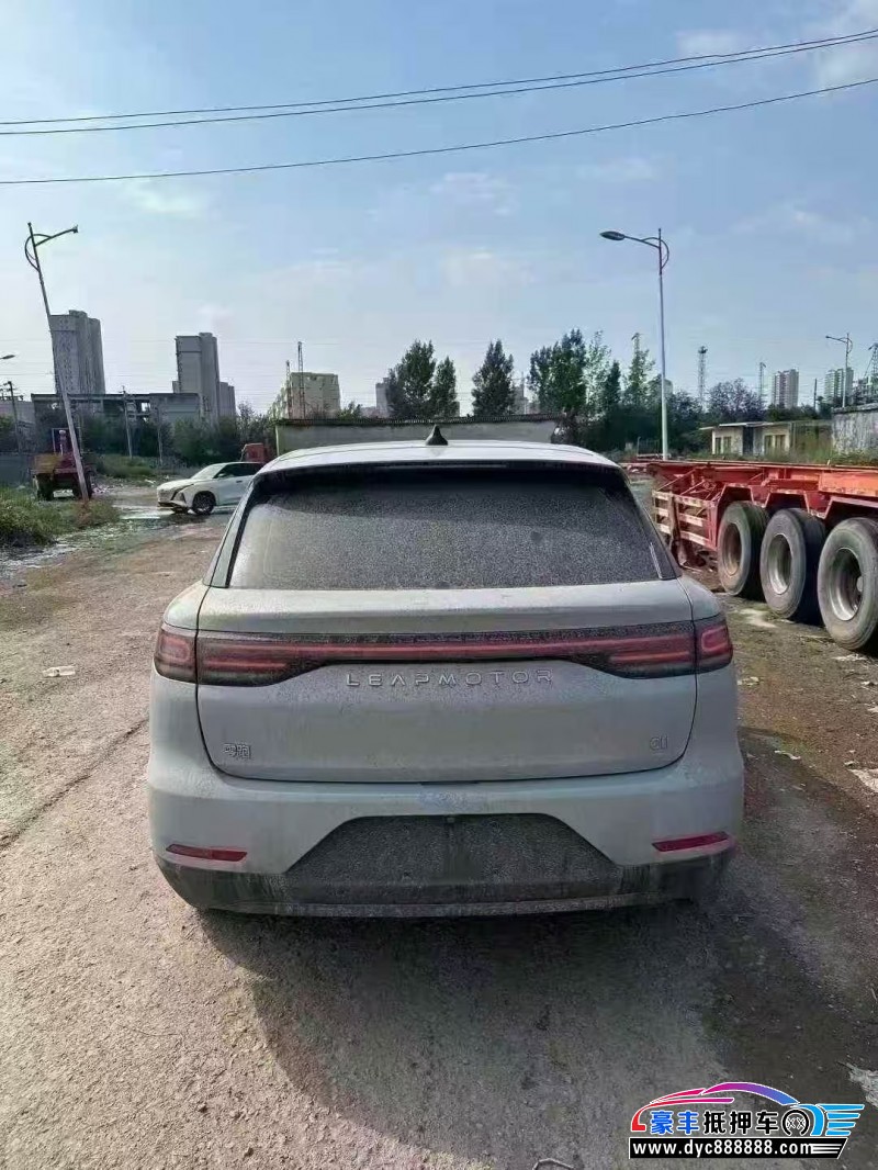 25年零跑C11轿车抵押车出售