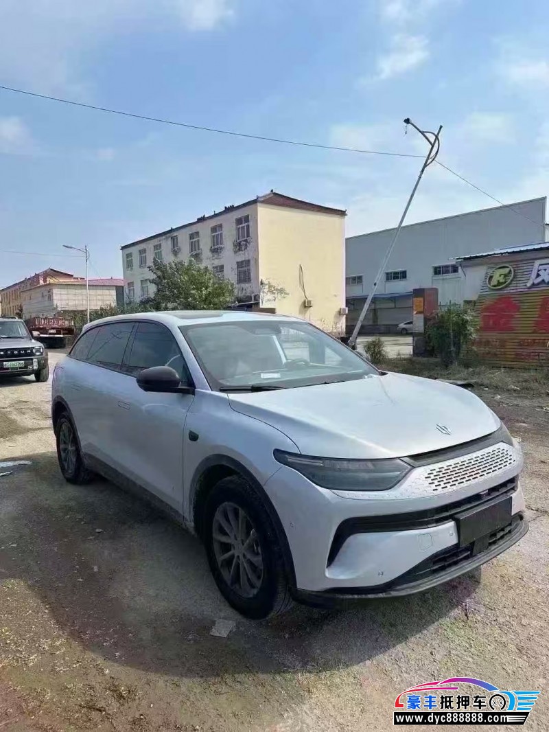 25年零跑C11轿车抵押车出售