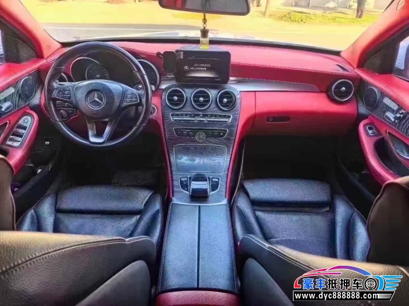 16年奔驰C轿车抵押车出售