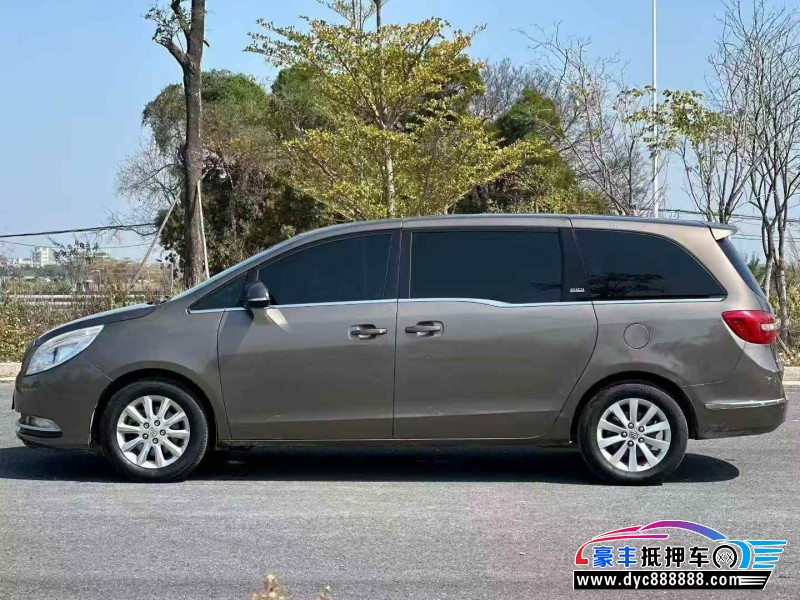 15年别克GL8轿车抵押车出售