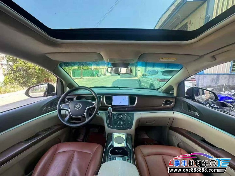 15年别克GL8轿车抵押车出售