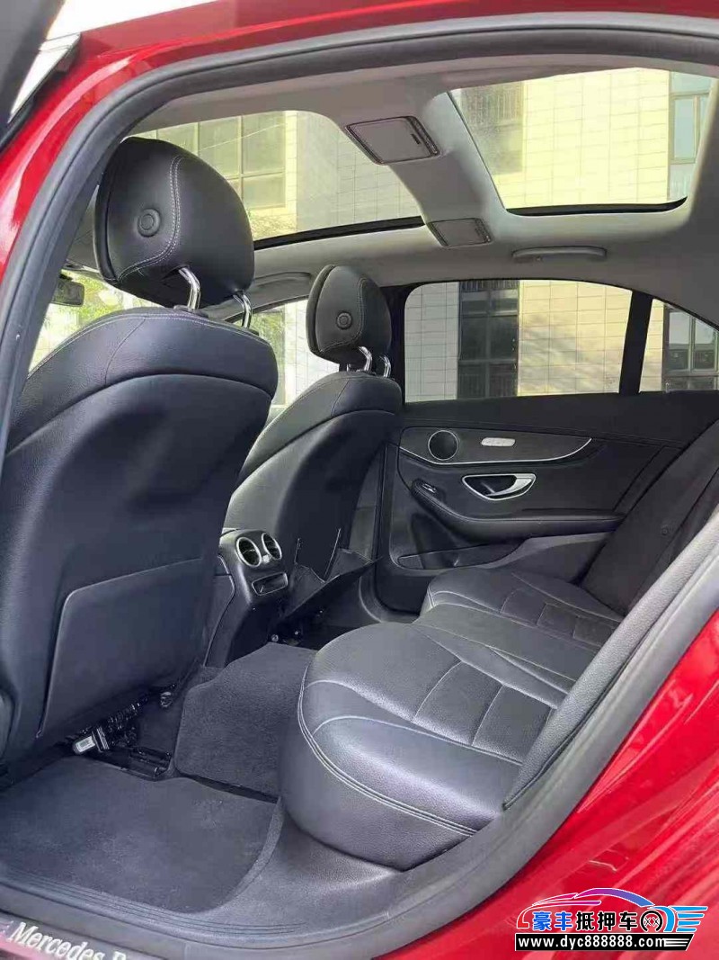 19年奔驰C轿车抵押车出售