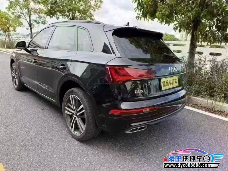 22年奥迪Q5轿车抵押车出售